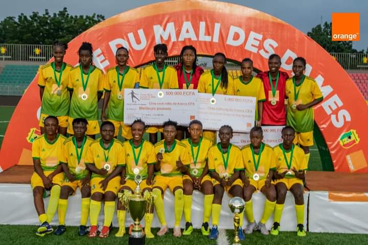 Football féminin : l’AS Mandé remporte son sixième titre en coupe du Mali.